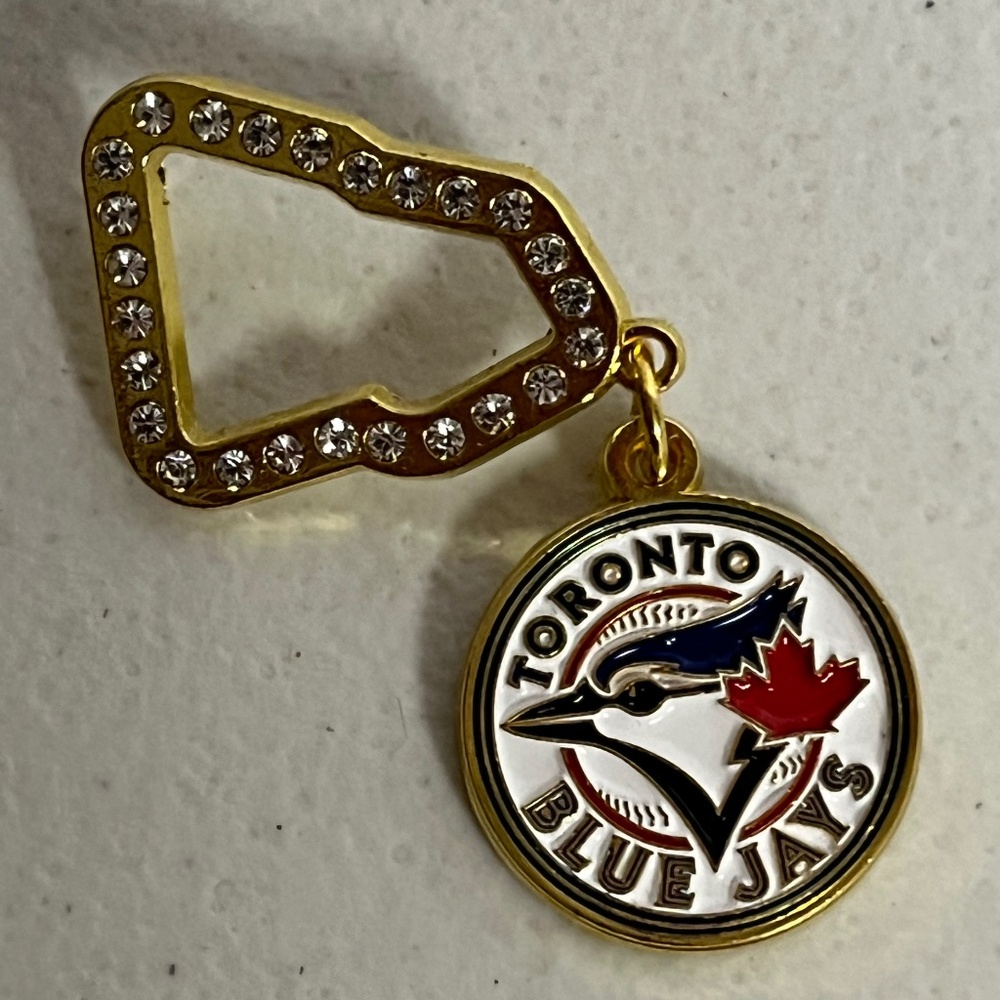 New Era Toronto Blue Jays Pin Brooch Baseball Hat Pins Streetwear Hats Gold